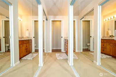 2253 Gilman Drive W #406, Seattle, WA 98119 - Photo 16