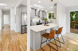 12569 37th Ave NE, Seattle, WA 98125 - Photo 8