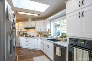 14405 Greenbelt Dr E, Bonney Lake, WA 98391 - Photo 12