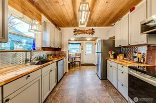 1116 E Marine View Dr, Everett, WA 98201 - Photo 8