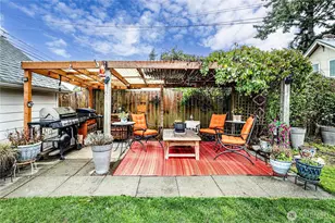 1116 E Marine View Dr, Everett, WA 98201 - Photo 26