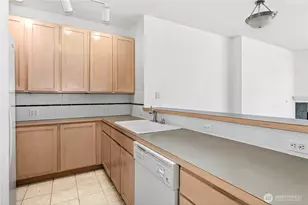 109 2nd St S, Kirkland, WA 98033 - Photo 8