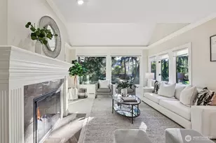 10331 NE 19th Pl, Bellevue, WA 98004 - Photo 16