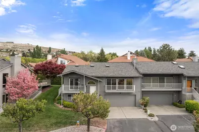 351 19th Street NE #10, East Wenatchee, WA 98802 - Photo 2