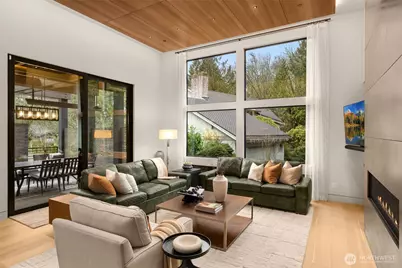 1215 96th Avenue SE, Bellevue, WA 98004 - Photo 10