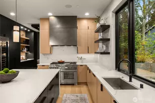 1215 96th Ave SE, Bellevue, WA 98004 - Photo 14