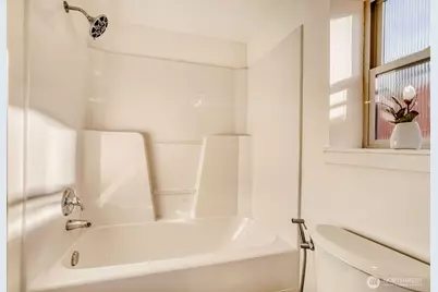 9010 18th Ave SW #A, Seattle, WA 98106 - Photo 18