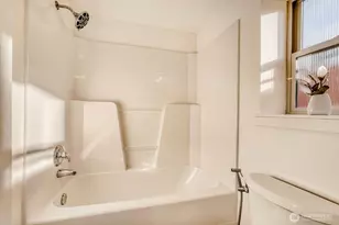 9010 18th Ave SW, Seattle, WA 98106 - Photo 18