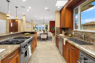 1610 10th St W, Kirkland, WA 98033 - Photo 10