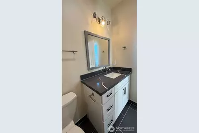 9025 38th Avenue S, Seattle, WA 98118 - Photo 8