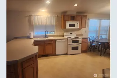 1101 S Scheuber Road #7, Centralia, WA 98531 - Photo 4