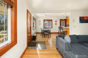 5217 5th Ave NE, Seattle, WA 98105 - Photo 10