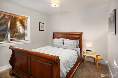 5217 5th Avenue NE, Seattle, WA 98105 - Photo 24