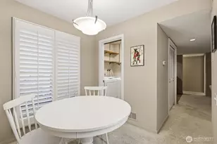 1610 NE 140th St, Seattle, WA 98125 - Photo 18