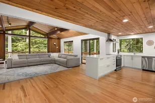 5981 Lynwood Center Rd NE, Bainbridge Island, WA 98110 - Photo 14