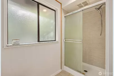 5981 Lynwood Center Road NE, Bainbridge Island, WA 98110 - Photo 20