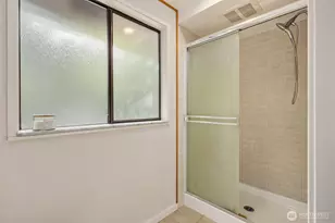 5981 Lynwood Center Rd NE, Bainbridge Island, WA 98110 - Photo 20