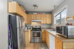 245 SE Croston Ln, Issaquah, WA 98027 - Photo 8