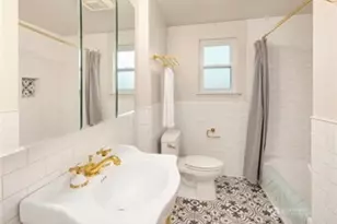 3247 NE 97th St, Seattle, WA 98115 - Photo 6