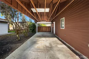 12042 SE 52nd St, Bellevue, WA 98006 - Photo 24