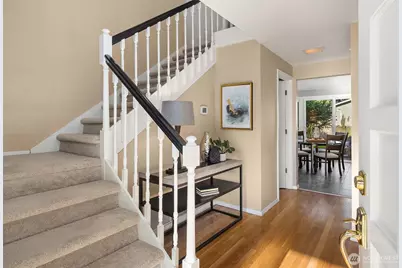 12042 SE 52nd Street, Bellevue, WA 98006 - Photo 2