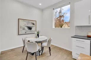 9732 Woodlawn Ave N, Seattle, WA 98103 - Photo 16