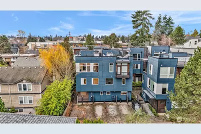 9732 Woodlawn Avenue N #A, Seattle, WA 98103 - Photo 2
