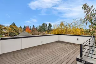 9732 Woodlawn Ave N, Seattle, WA 98103 - Photo 30