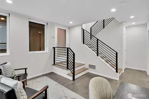 9732 Woodlawn Ave N, Seattle, WA 98103 - Photo 8