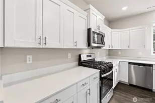 4008 Hyde Loop NE, Olympia, WA 98506 - Photo 4