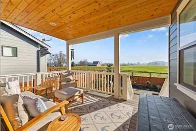 405 Maple Avenue, La Conner, WA 98257 - Photo 2