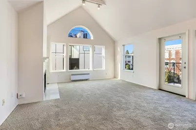 407 N 49th Street #A, Seattle, WA 98103 - Photo 6