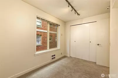 1700 Bellevue Avenue #301, Seattle, WA 98122 - Photo 18