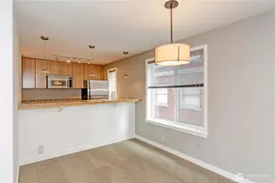 1700 Bellevue Ave, Seattle, WA 98122 - Photo 10