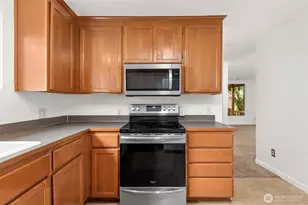 1621 E 34th St, Tacoma, WA 98404 - Photo 8