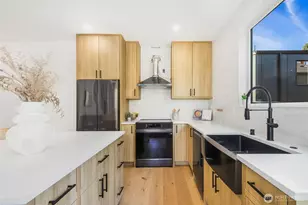 1805 SW Elmgrove St, Seattle, WA 98106 - Photo 4