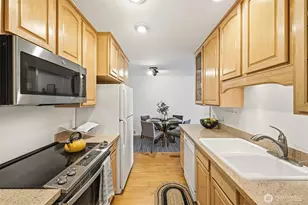 515 S Lake St, Kirkland, WA 98033 - Photo 12