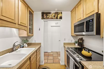 515 S Lake Street #204, Kirkland, WA 98033 - Photo 12