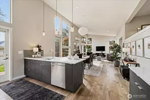 711 N 97th St, Seattle, WA 98103 - Photo 12