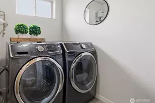 711 N 97th St, Seattle, WA 98103 - Photo 20