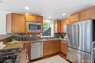 3020 14th Ave W, Seattle, WA 98119 - Photo 12