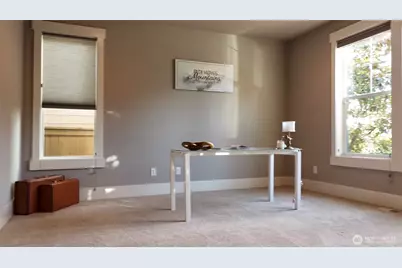 610 Field Place NE, Renton, WA 98059 - Photo 4