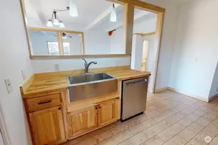 330 N Alder St, Burlington, WA 98233 - Photo 4