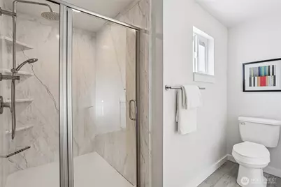 10333 Densmore Avenue N, Seattle, WA 98133 - Photo 20