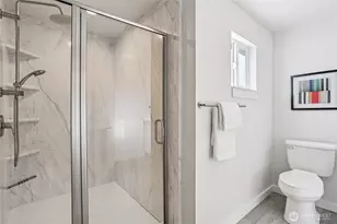 10333 Densmore Ave N, Seattle, WA 98133 - Photo 20