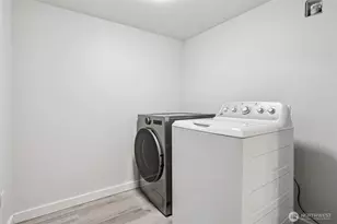 10333 Densmore Ave N, Seattle, WA 98133 - Photo 28