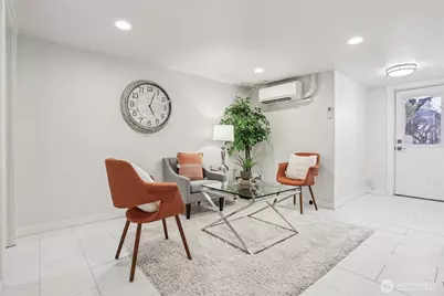 10333 Densmore Avenue N, Seattle, WA 98133 - Photo 22