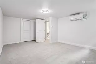 10333 Densmore Ave N, Seattle, WA 98133 - Photo 26