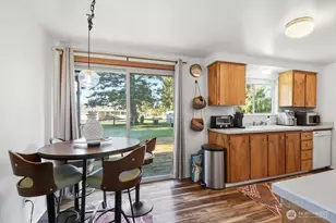 1107 S Spruce St, Burlington, WA 98233 - Photo 12