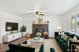 1107 S Spruce St, Burlington, WA 98233 - Photo 2